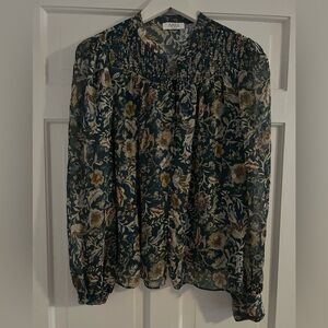 Like new Shop Avara boutique women’s top - size medium